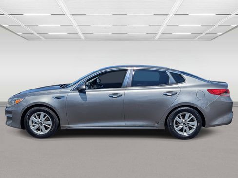 Used 2018 Kia Optima LX image 2