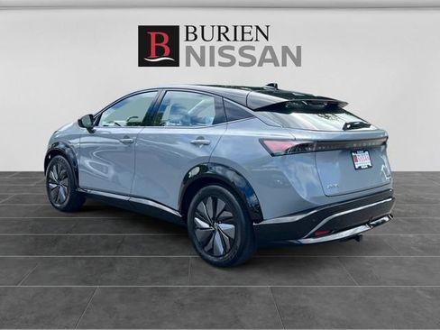 Used 2024 Nissan Ariya AWD image 3