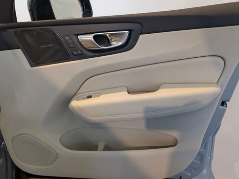 New 2026 Volvo XC60 B5 Ultra w/ Protection Package Premier image 30