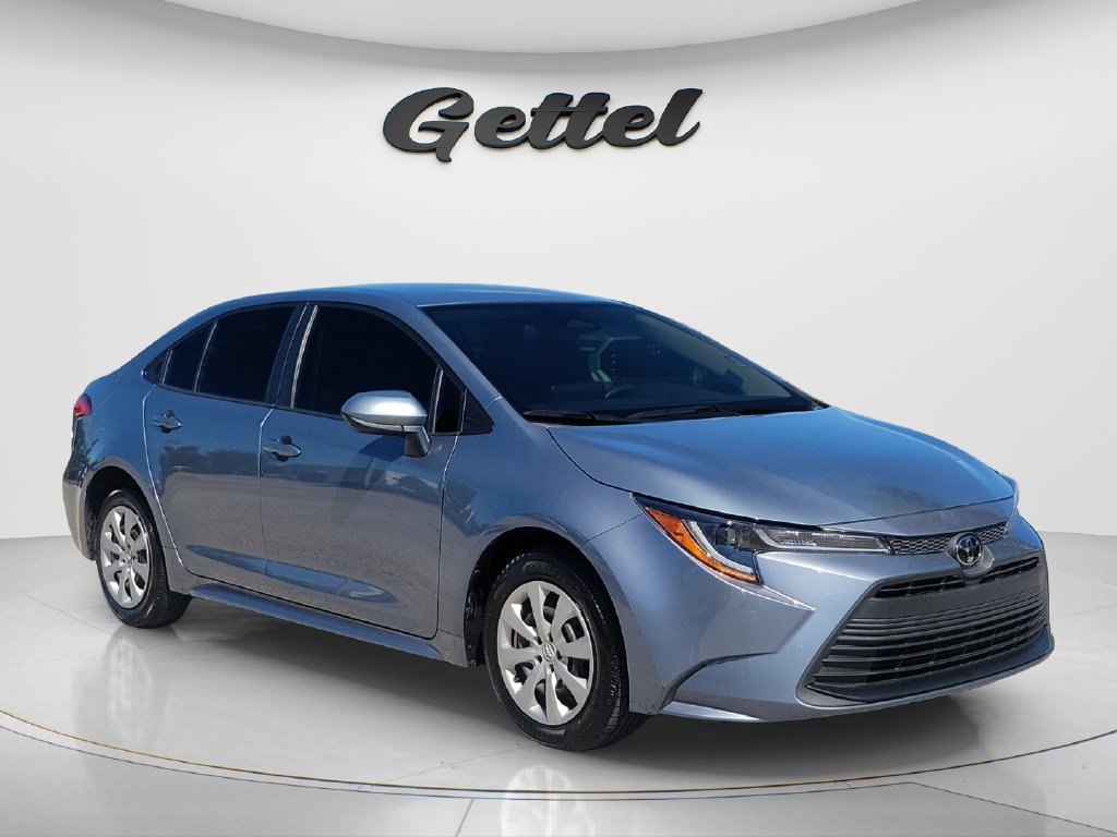 Certified 2023 Toyota Corolla LE FWD image 3