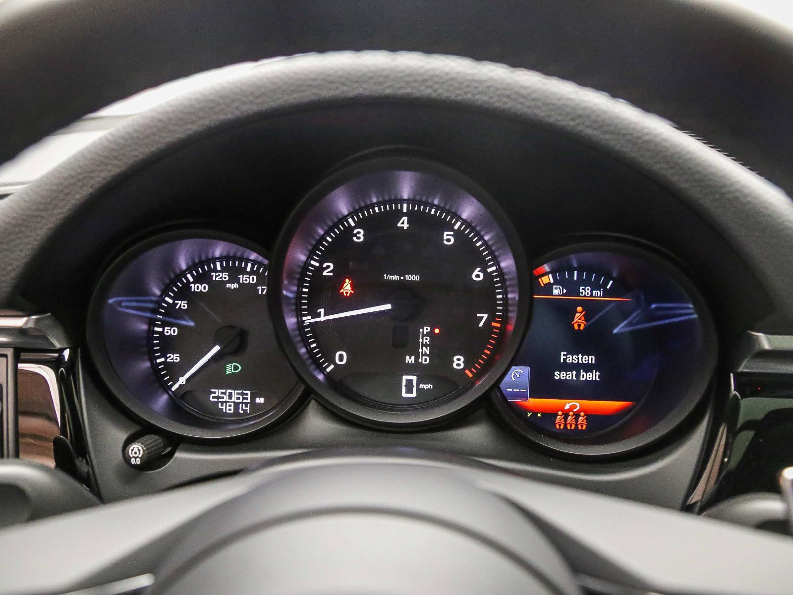 Certified 2023 Porsche Macan AWD/4WD image 28