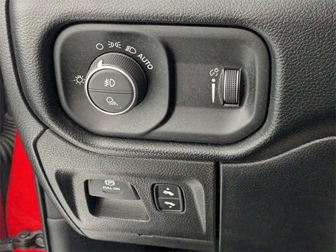 Used 2021 RAM 1500 Big Horn image 14