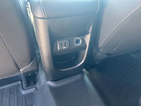 Used 2022 Chevrolet Colorado LT w/ Safety Package image 26