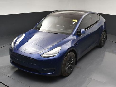 Used 2021 Tesla Model Y Long Range image 34