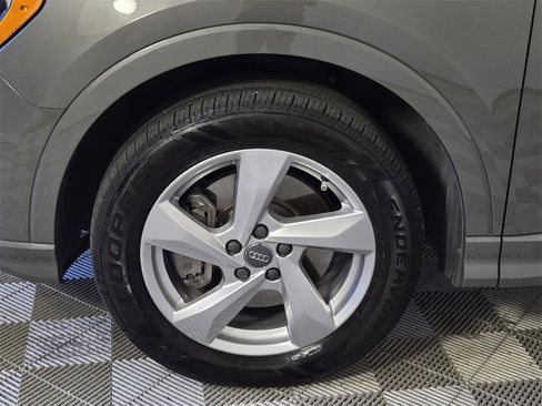 Used 2020 Audi Q3 2.0T Premium w/ Convenience Package image 5