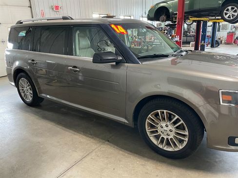 Used 2014 Ford Flex SEL w/ Equipment Group 202A AWD/4WD image 6