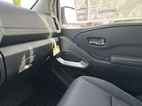 Certified 2025 Nissan Frontier SV image 30