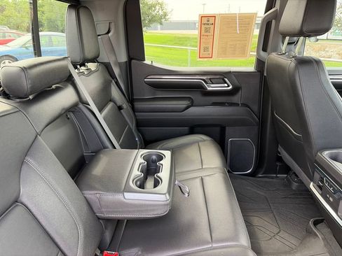Used 2024 Chevrolet Silverado 1500 LTZ AWD/4WD image 38