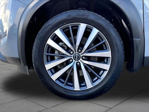 Used 2022 Nissan Pathfinder Platinum AWD/4WD image 11