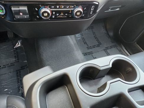 Used 2025 GMC Sierra 1500 SLT image 17