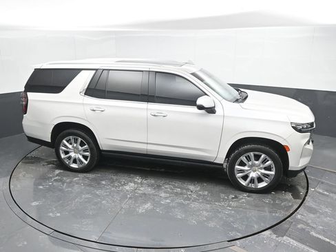 Used 2021 Chevrolet Tahoe High Country w/ Premium Package image 11