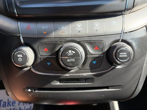 Used 2015 Dodge Journey Crossroad w/ Flexible Seating Group FWD image 14