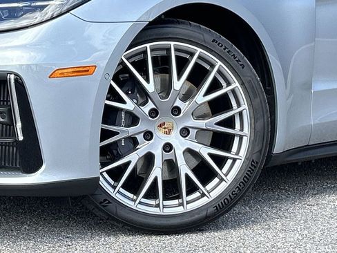 New 2025 Porsche Panamera 4 image 14