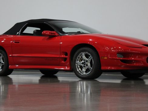 Used 1999 Pontiac Firebird Trans Am RWD image 32
