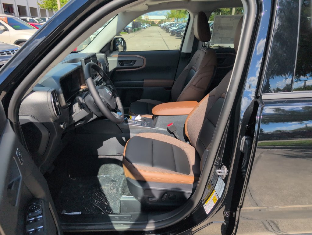 New 2026 Ford Bronco Sport Outer Banks w/ Outer Banks Tech Package+ AWD/4WD image 5