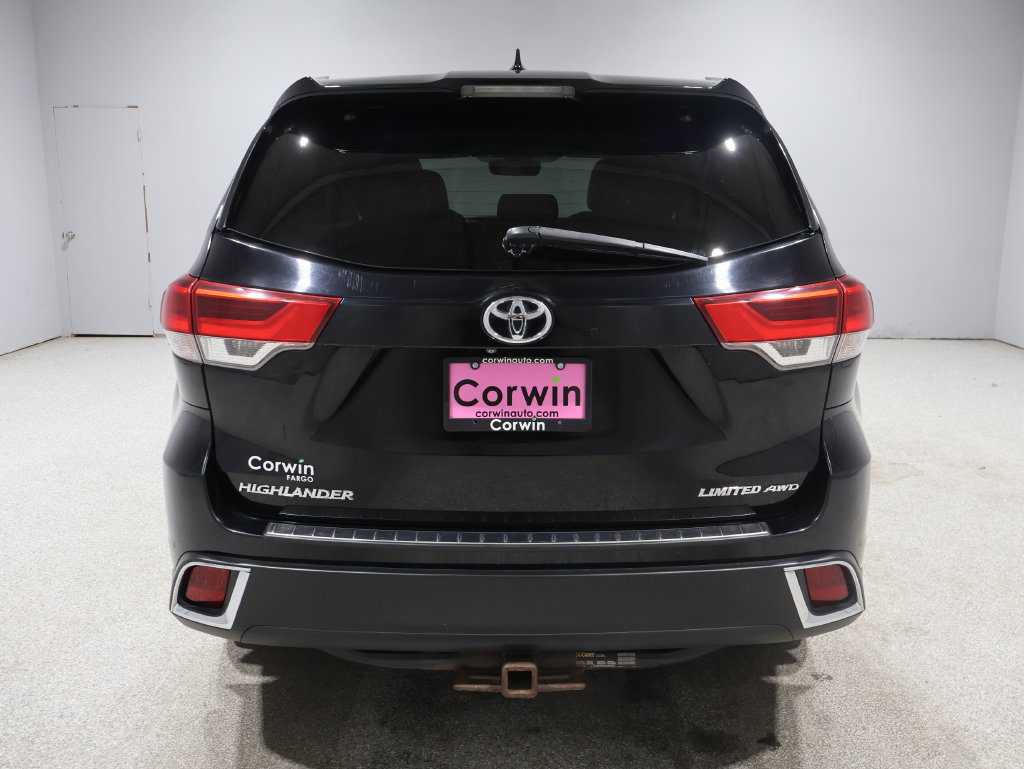 Used 2017 Toyota Highlander Limited AWD/4WD image 3