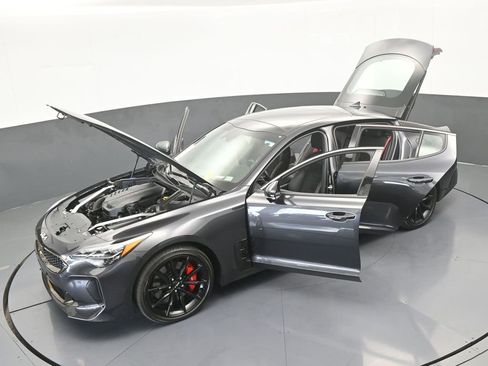 Used 2023 Kia Stinger GT2 image 75