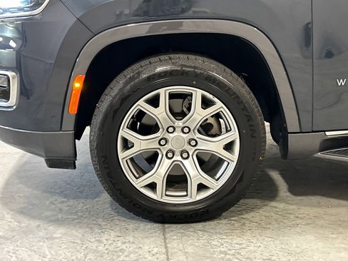 Used 2022 Jeep Wagoneer Series I w/ Premium Group I image 11