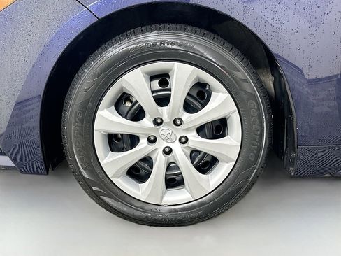 Used 2024 Toyota Corolla LE image 29