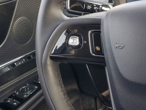 Certified 2023 Lincoln Corsair Standard w/ Equipment Group 101A image 15