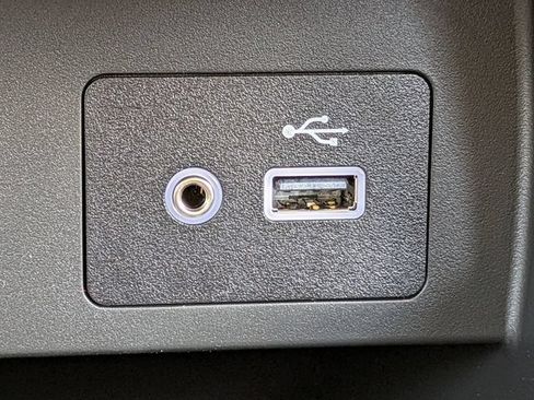 New 2025 Nissan Versa SV w/ Trunk Package FWD image 21