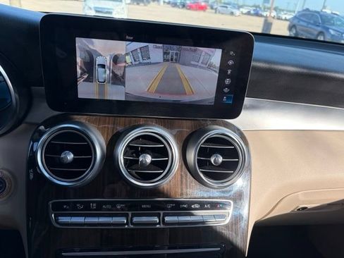 Used 2022 Mercedes-Benz GLC 300 image 17