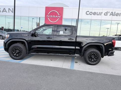 Used 2020 GMC Sierra 1500 AT4 w/ Off-Road Performance Package image 2