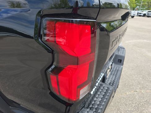 Used 2024 Chevrolet Colorado ZR2 w/ Technology Package image 33