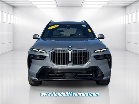 Used 2024 BMW X7 xDrive40i w/ Executive Package AWD/4WD image 2