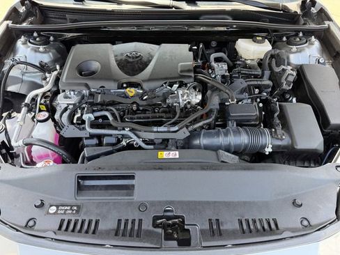 Used 2025 Toyota Camry SE w/ Convenience Package FWD image 30