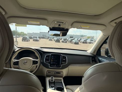 Used 2022 Volvo XC90 T8 Inscription w/ Advanced Package AWD/4WD image 19