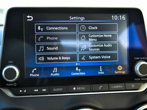 Used 2025 Nissan Sentra SV image 19