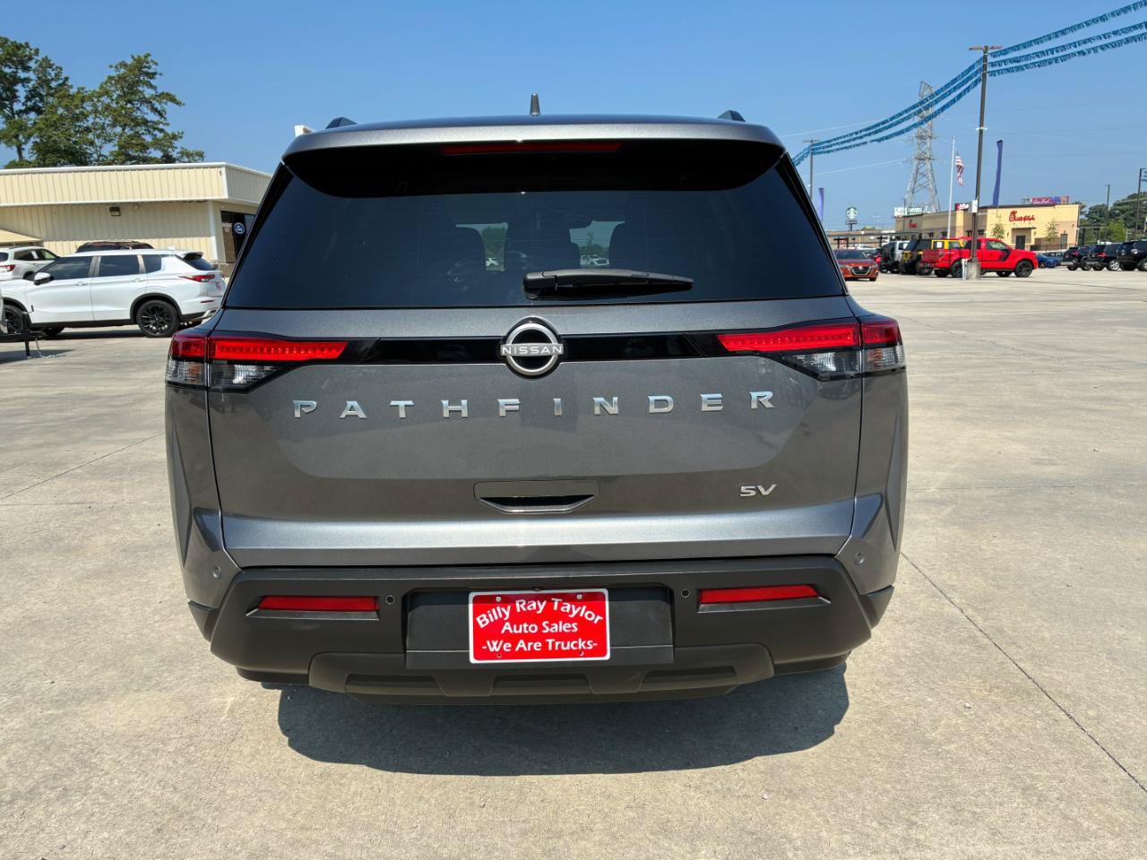 Used 2024 Nissan Pathfinder SV FWD image 6