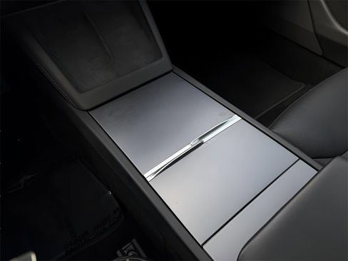 Used 2025 Tesla Model 3 Long Range image 22