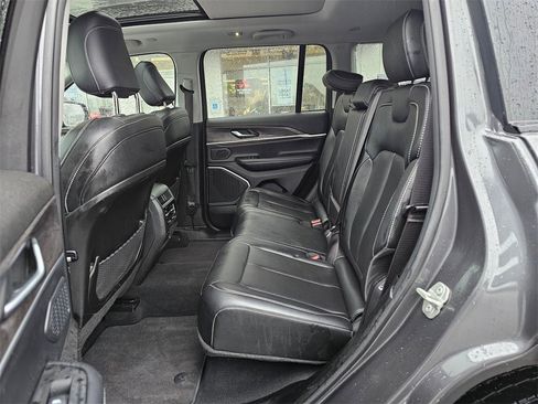 Used 2024 Jeep Grand Cherokee Limited 4xe image 13