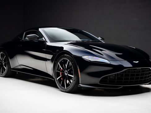 Used 2023 Aston Martin V8 Vantage Coupe RWD image 76