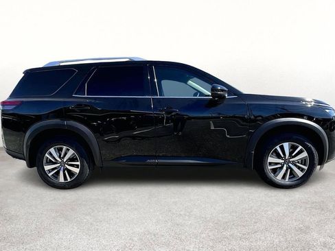 Used 2025 Nissan Pathfinder SL image 46