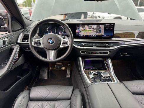 Used 2025 BMW X6 xDrive40i AWD/4WD image 37