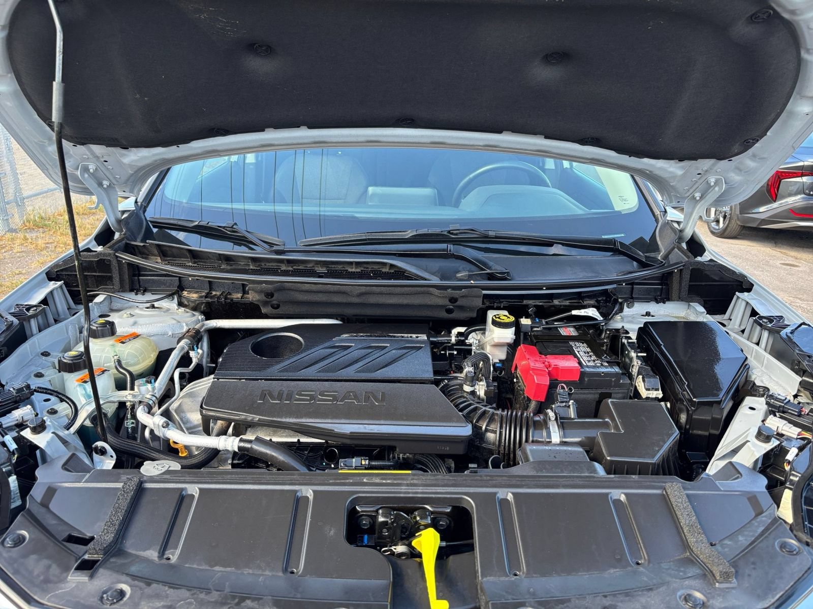 Used 2025 Nissan Rogue SV AWD/4WD image 33
