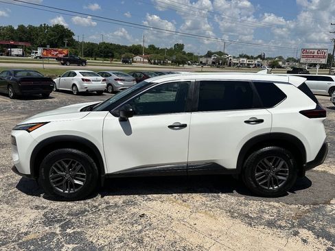 Used 2021 Nissan Rogue S FWD image 5