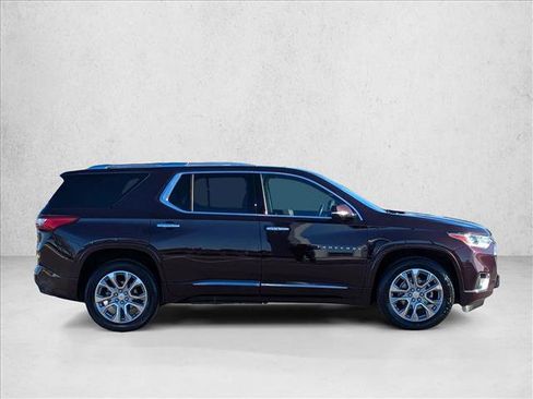 Used 2018 Chevrolet Traverse Premier w/ Driver Confidence II Package image 4
