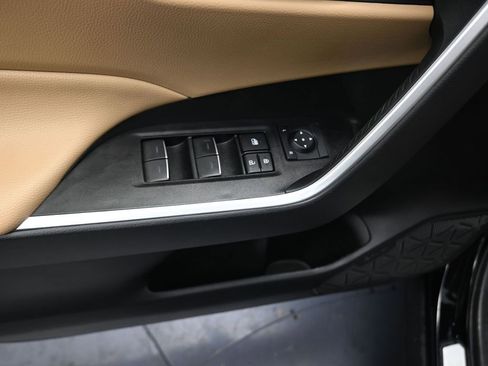 Used 2025 Toyota RAV4 XLE Premium image 6