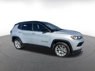 Used 2025 Jeep Compass Limited video 2