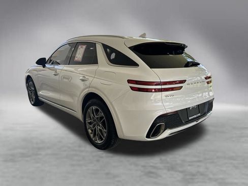 Used 2025 Genesis GV70 2.5T AWD/4WD image 4