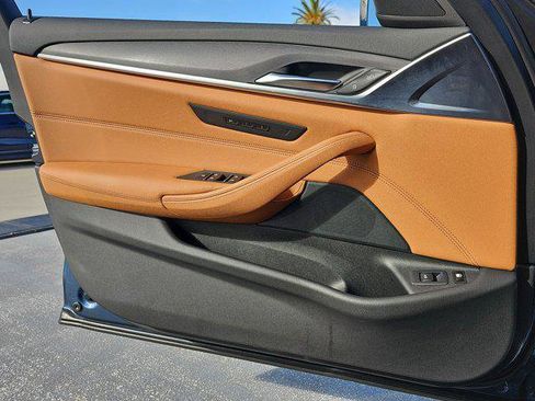 Certified 2023 BMW 530e w/ M Sport Package image 27