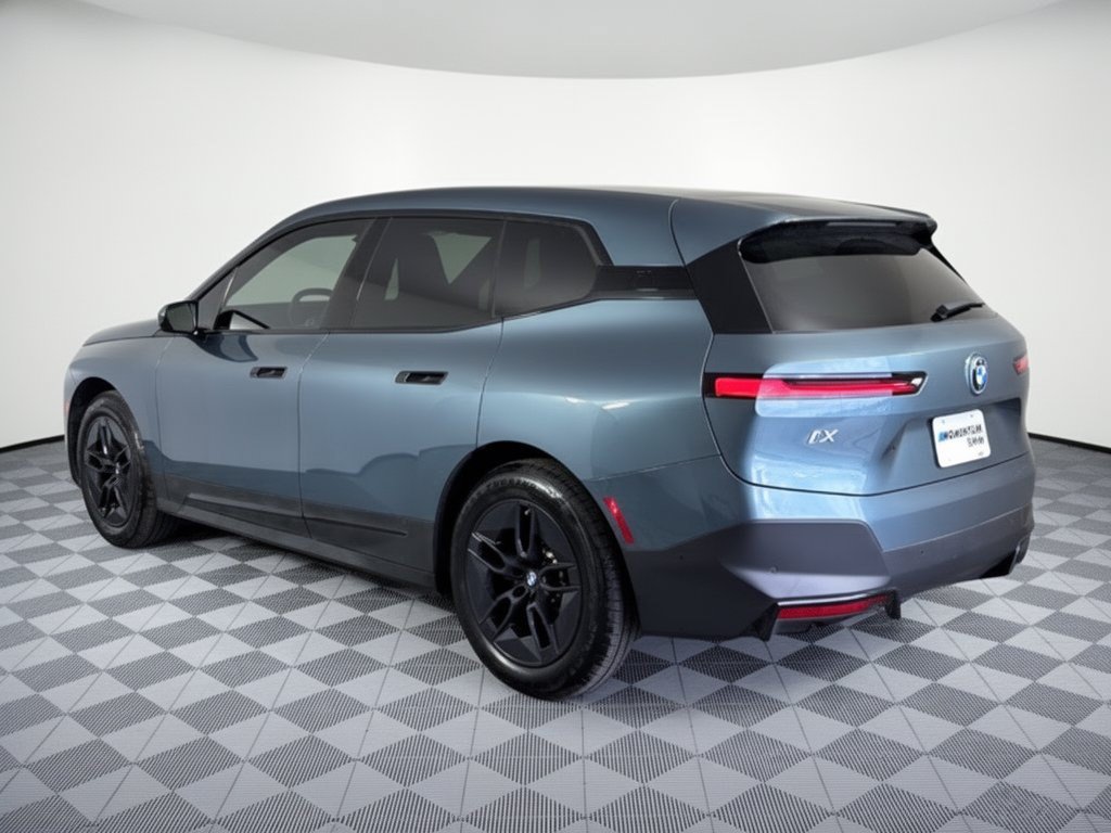 Used 2024 BMW iX xDrive50 w/ Convenience Package AWD/4WD image 3