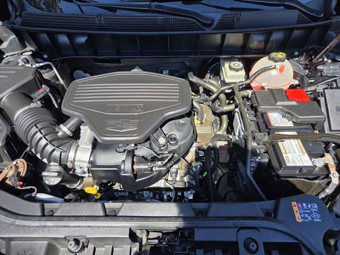 Used 2017 Cadillac XT5 Luxury w/ Driver Awareness Package image 28