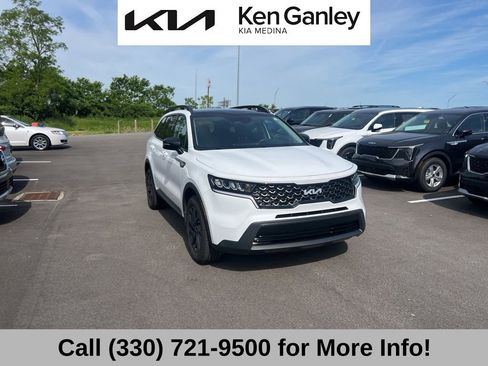 Certified 2023 Kia Sorento S w/ Panoramic Sunroof Package AWD/4WD image 4
