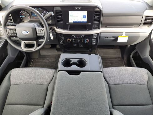 New 2026 Ford F250 XLT w/ FX4 Off-Road Package AWD/4WD image 24
