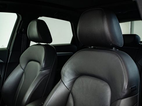 Used 2018 Audi Q3 2.0T Premium w/ Convenience Package image 24